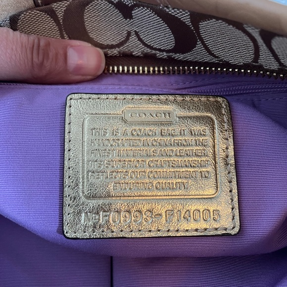 Coach leather/suede handbag, gold/tan Color’s,brand new in excellent condition. - Picture 4 of 5